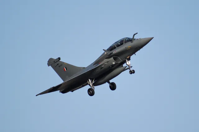 Dassault Rafale, Twin-engine multirole fighter aircraft, Aircraft & UAVs - view 2