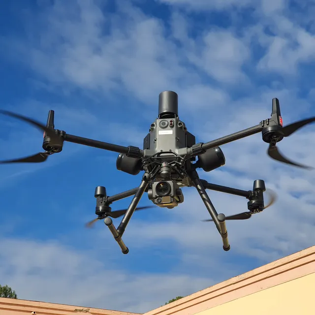 DJI commercial UAVs, Commercial multirotor UAV family, Aircraft & UAVs - view 1