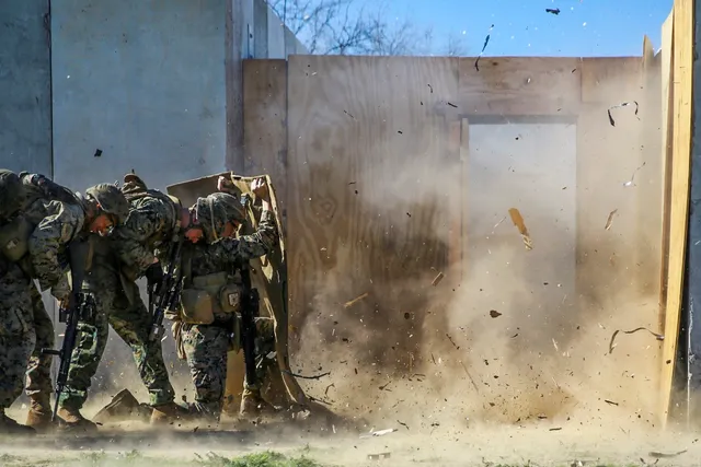 Door-breaching explosive charge, Explosive breaching charge, Infantry Weapons - view 2