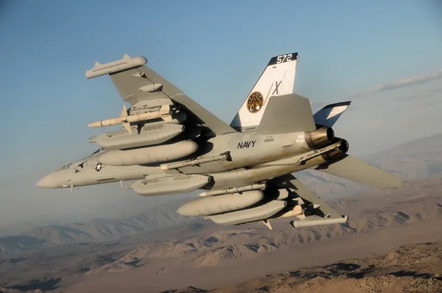 EA-18G Growler, Carrier-capable airborne electronic attack aircraft, Electronic Warfare - view 1