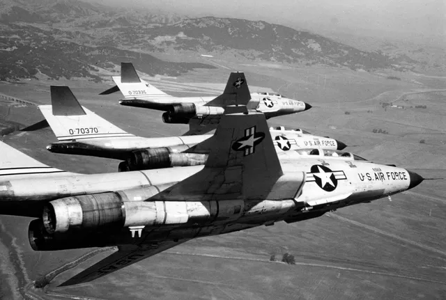 F-101 Voodoo, Supersonic fighter, interceptor, and reconnaissance aircraft, Aircraft & UAVs - view 1