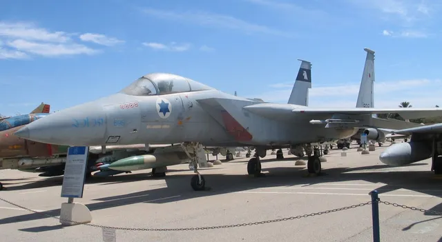 F-15 Baz, Multirole fighter, Aircraft & UAVs - view 2