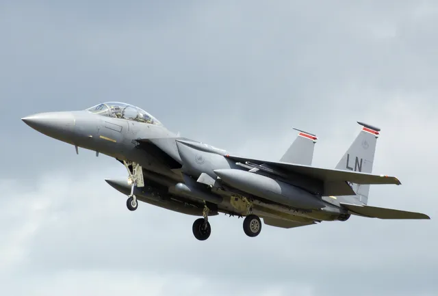 F-15E Strike Eagle, Dual-role strike fighter, Aircraft & UAVs - view 1