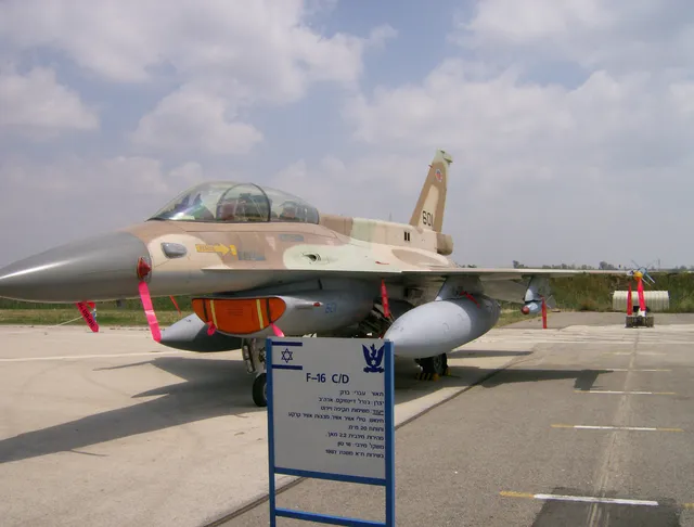 F-16D Barak, Two-seat multirole fighter aircraft, Aircraft & UAVs - view 1