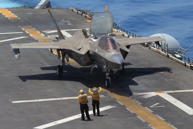 F-35B Lightning II, STOVL stealth multirole fighter, Aircraft & UAVs - view 1