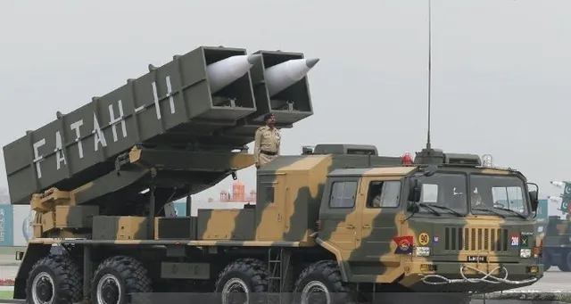 Fatah-II / Fatah-2, Surface-to-surface guided multiple launch rocket system, Artillery - view 1