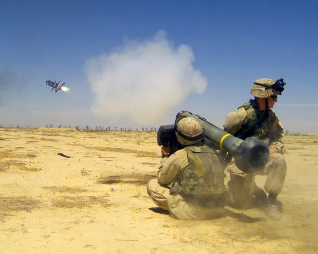 FGM-148 Javelin, Man-portable anti-tank guided missile system, Infantry Weapons - view 1