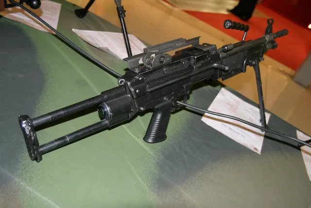 FN Minimi light machine gun, 5.56x45mm NATO light machine gun, Infantry Weapons - view 2