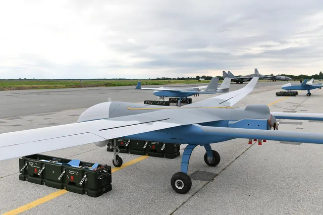 FT-8C laser-guided missile, Laser-guided missile, Munitions - view 1