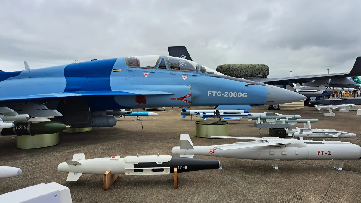 LS-6 guided bomb family, Satellite-aided inertially guided glide bomb family, Munitions