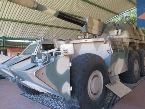 G6 Rhino 155 mm self-propelled howitzer, 155 mm wheeled self-propelled gun-howitzer, Artillery
