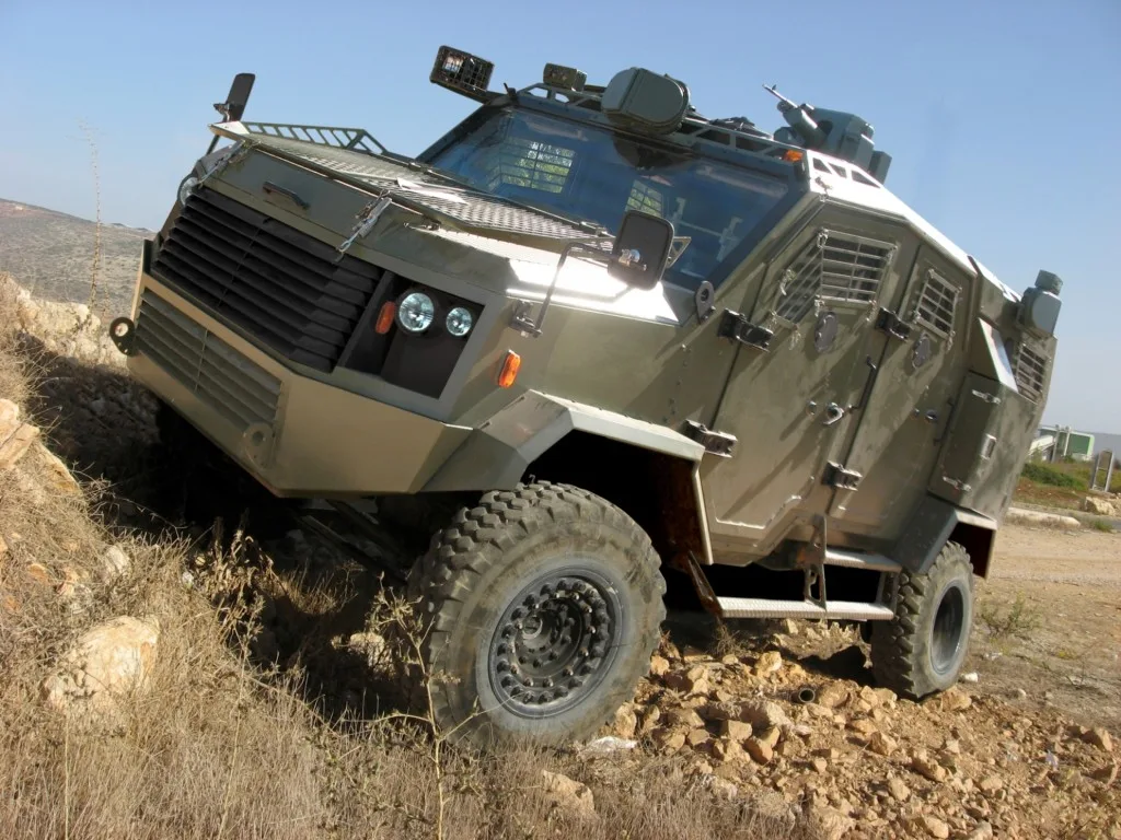 Gaia Thunder, 4x4 armored personnel carrier, Armored Vehicles