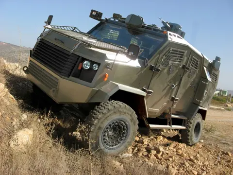Gaia Thunder, 4x4 armored personnel carrier, Armored Vehicles