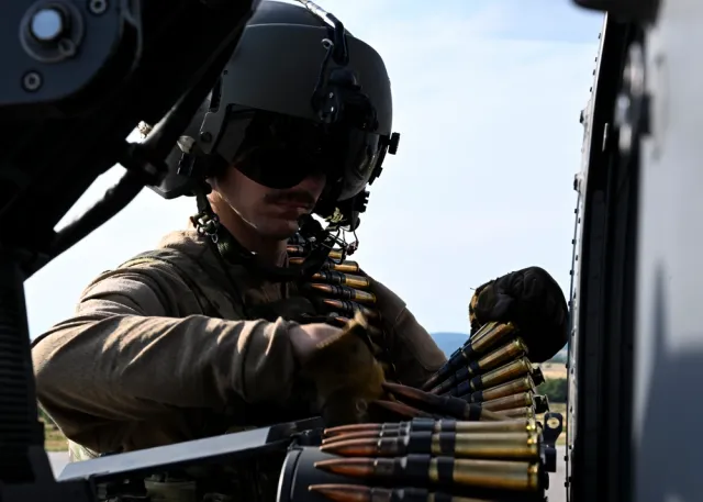GAU-21, .50-caliber machine gun, Infantry Weapons - view 5