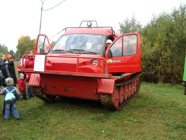 GAZ-34039 Irbis, Tracked amphibious snow-and-swamp transport vehicle, Support Equipment - view 2