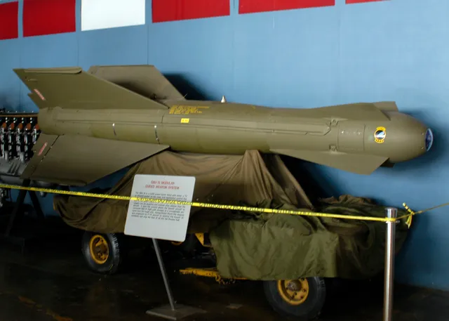 GBU-15 Guided Bomb Unit, Air-to-surface guided glide bomb, Munitions - view 2