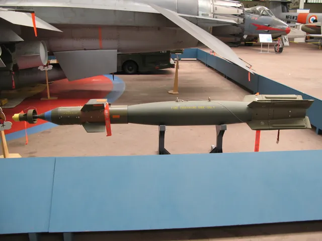 GBU-28 Paveway III, 5,000-pound laser-guided penetrator bomb, Munitions - view 1