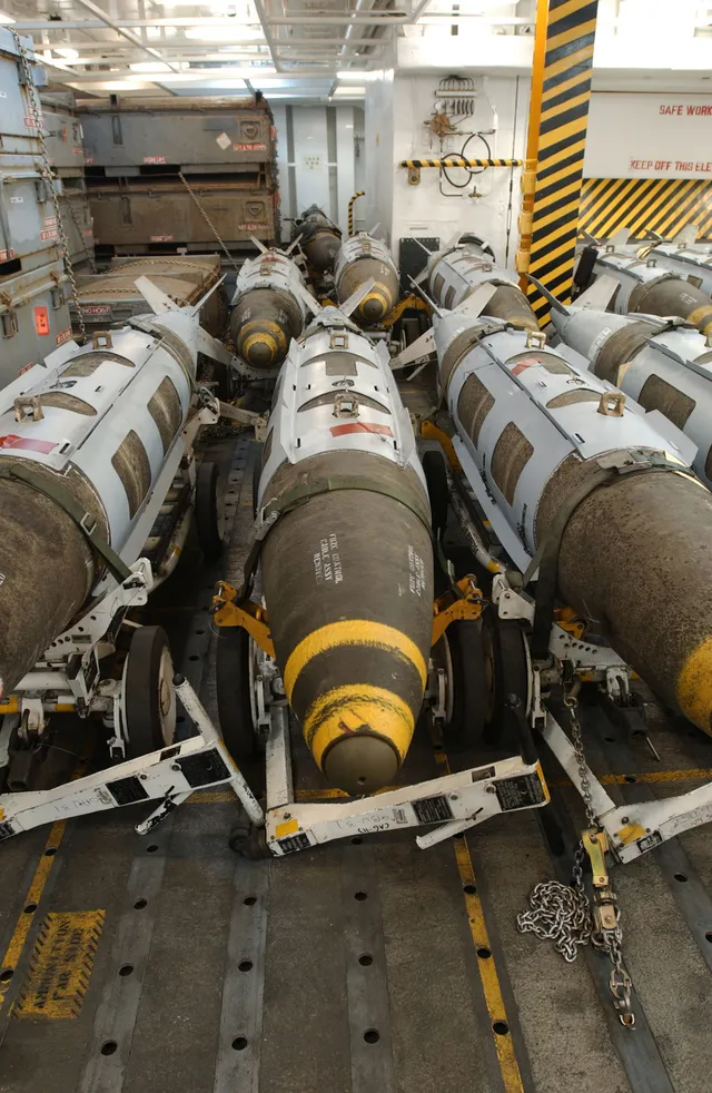 GBU-32 1,000-pound Joint Direct Attack Munition, 1,000-pound GPS/INS-guided bomb kit, Munitions - view 2