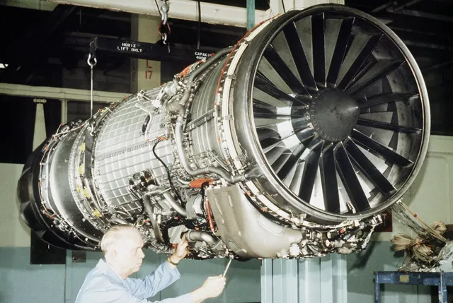 GE Aerospace F110, Afterburning turbofan fighter engine, Support Equipment - view 1