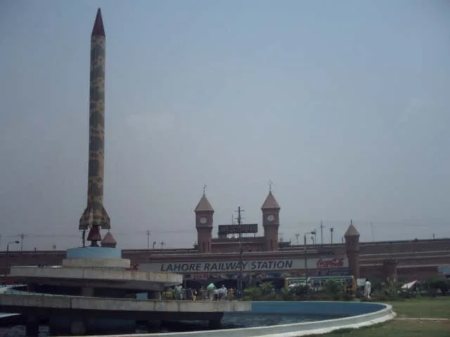 Ghauri / Hatf-5, Road-mobile medium-range ballistic missile, Munitions