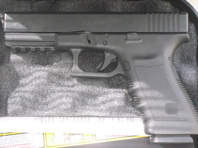 Glock 21, .45 Auto semi-automatic pistol, Infantry Weapons - view 1