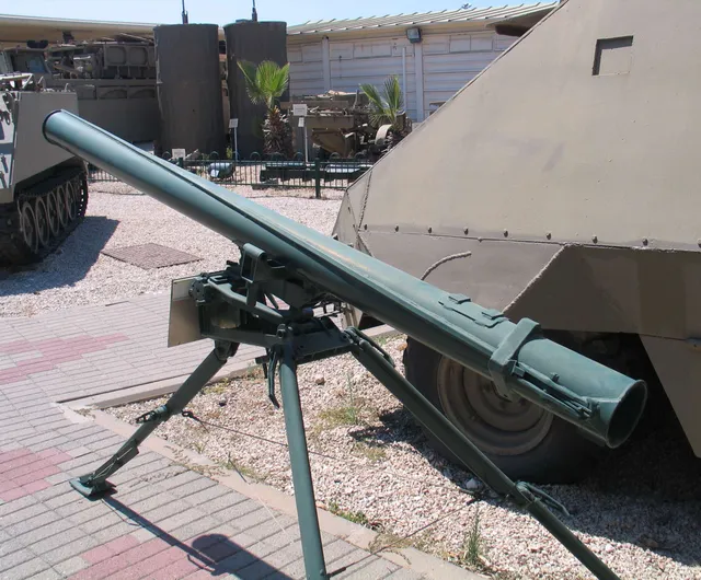 Grad-P Light portable rocket system, Single-round man-portable 122 mm rocket launcher, Artillery - view 2