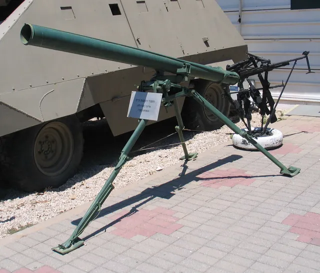 Grad-P Light portable rocket system, Single-round man-portable 122 mm rocket launcher, Artillery - view 1