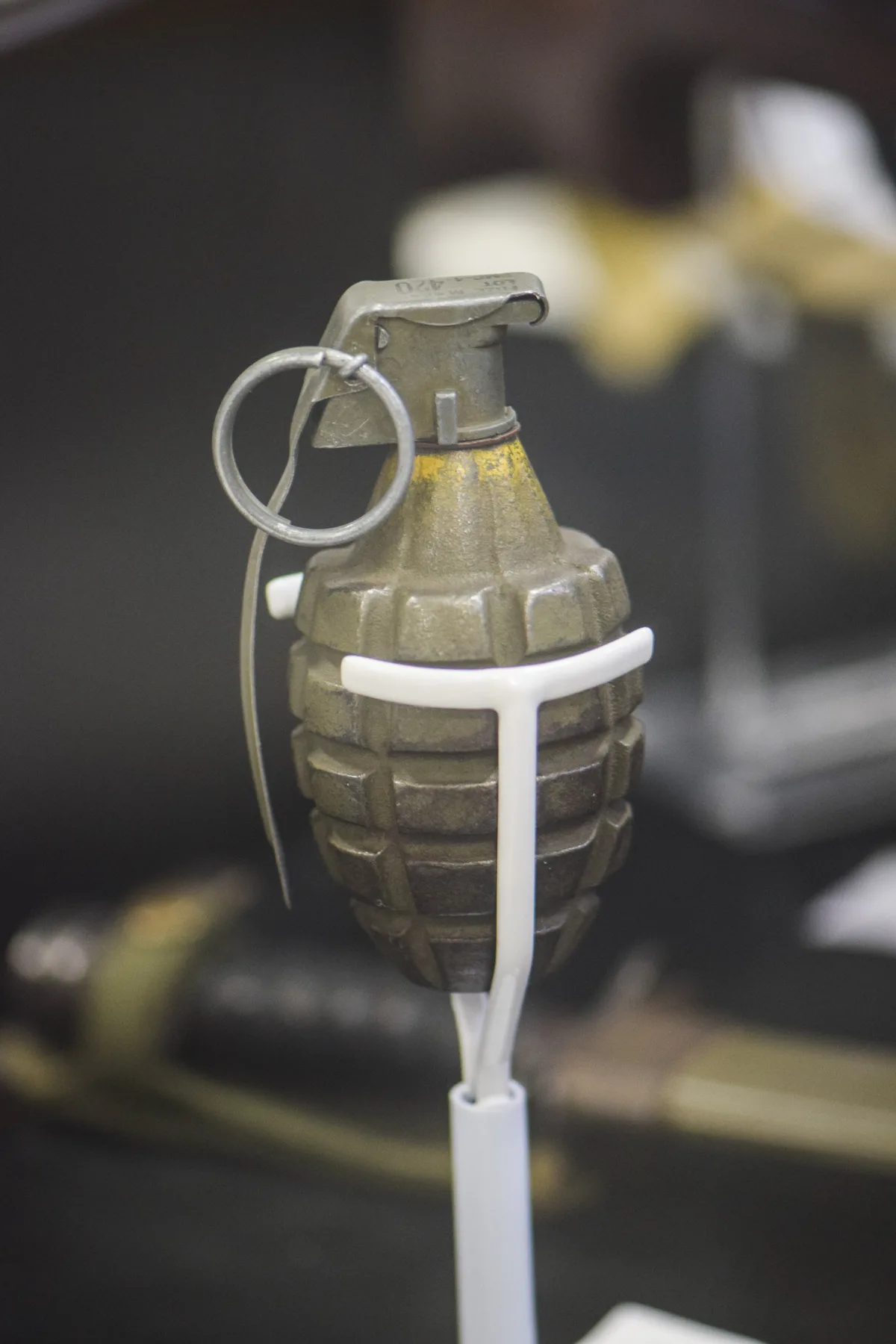 Hand grenade, Hand-thrown explosive grenade, Munitions