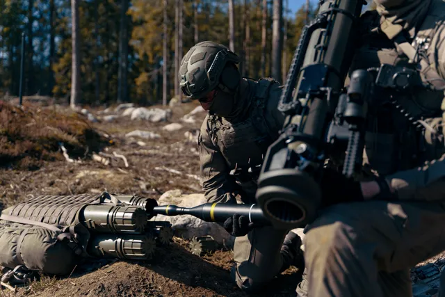 HEAT 758, 84 mm anti-tank round, Munitions - view 1
