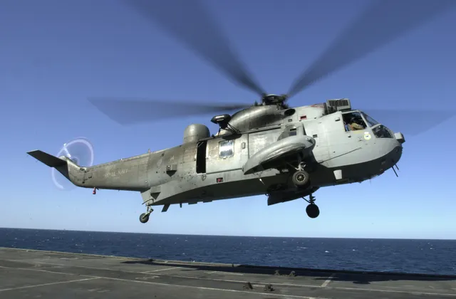 HMS Illustrious (R06), Invincible-class light aircraft carrier and helicopter carrier, Naval Systems - view 2