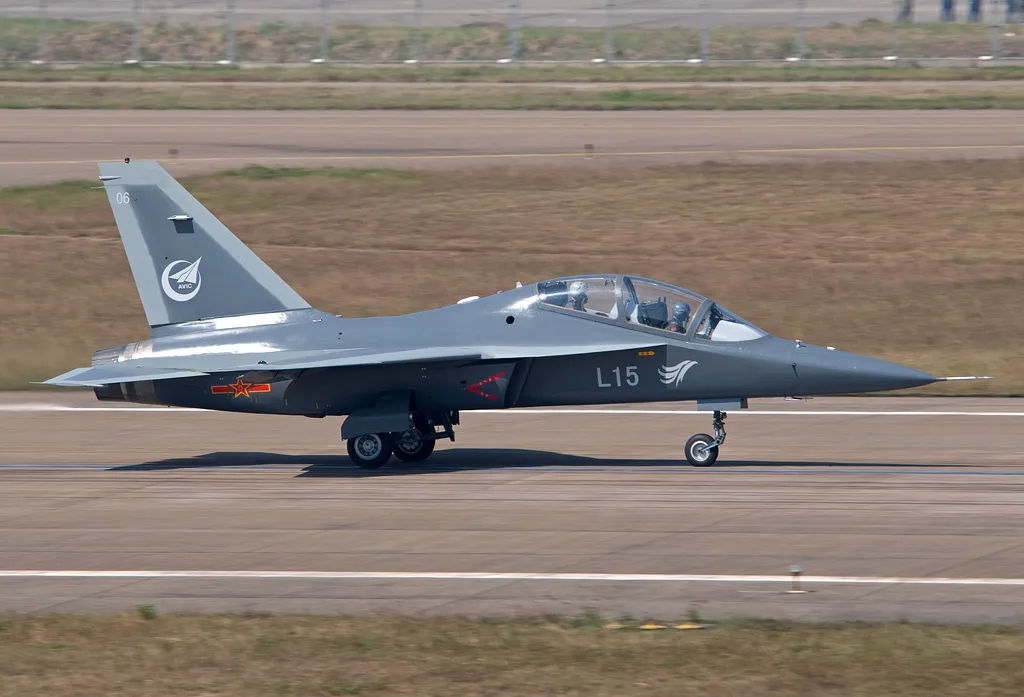 Hongdu L-15, Supersonic advanced jet trainer and light attack aircraft, Aircraft & UAVs