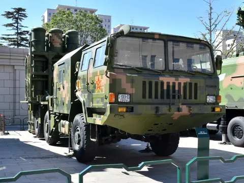 HQ-16 / LY-80, Medium-range surface-to-air missile system, Air Defense