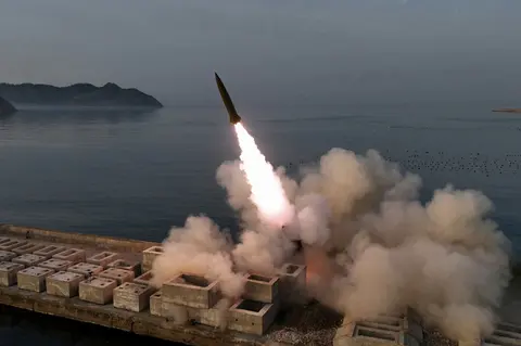 Hwasong-11D tactical ballistic missile, Small solid-propellant tactical ballistic missile, Munitions