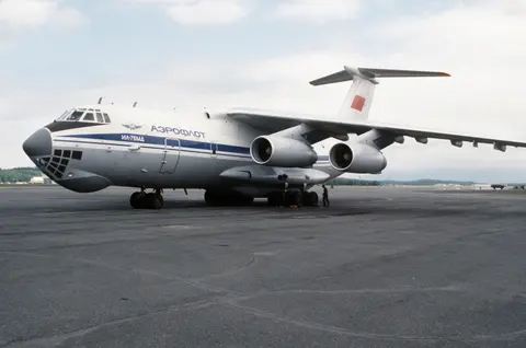 Il-76, Heavy military transport aircraft, Support Equipment