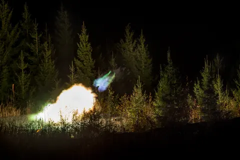 ILLUM 545C, 84 mm illumination round, Munitions