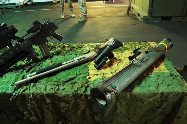 Instalaza C-90 / C90-CR, Disposable 90 mm shoulder-fired rocket launcher, Infantry Weapons - view 2
