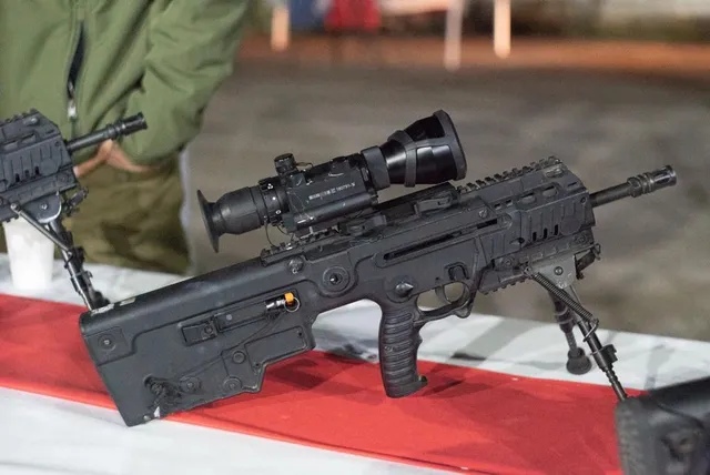 IWI Tavor/X95 rifle family, Bullpup assault rifle family, Infantry Weapons - view 2