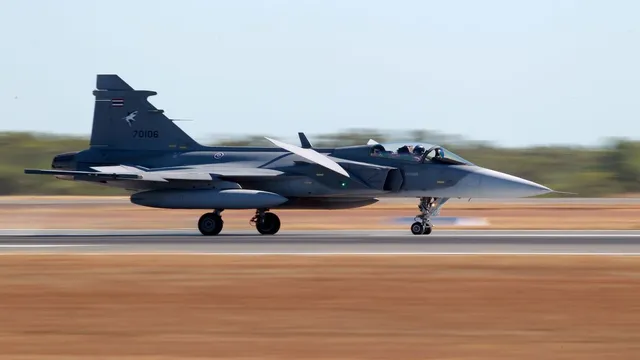 JAS 39 Gripen, Single-engine multirole fighter aircraft, Aircraft & UAVs - view 2