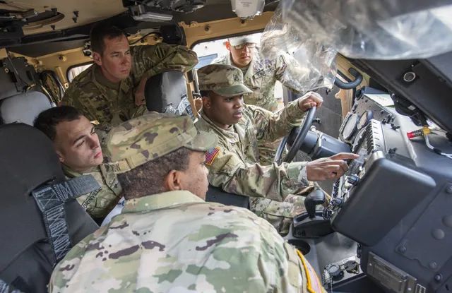 Joint Light Tactical Vehicle (JLTV), 4x4 light tactical vehicle family, Armored Vehicles - view 1