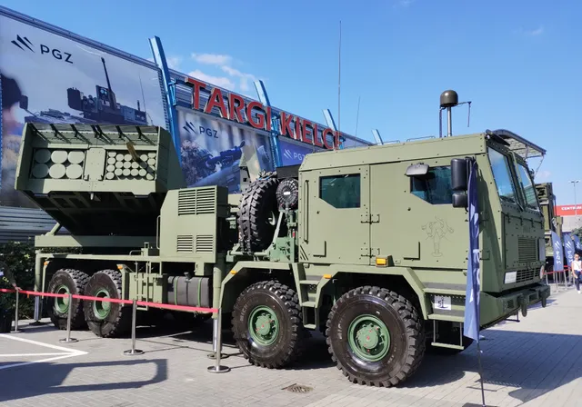 K239 Chunmoo, Wheeled multiple rocket launcher system, Artillery - view 4