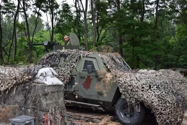 KrAZ Cougar, 4x4 light armored personnel carrier, Armored Vehicles - view 2