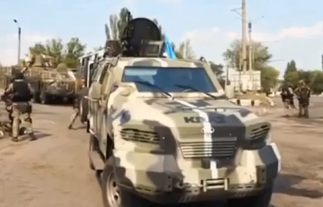 KrAZ Cougar, 4x4 light armored personnel carrier, Armored Vehicles - view 1