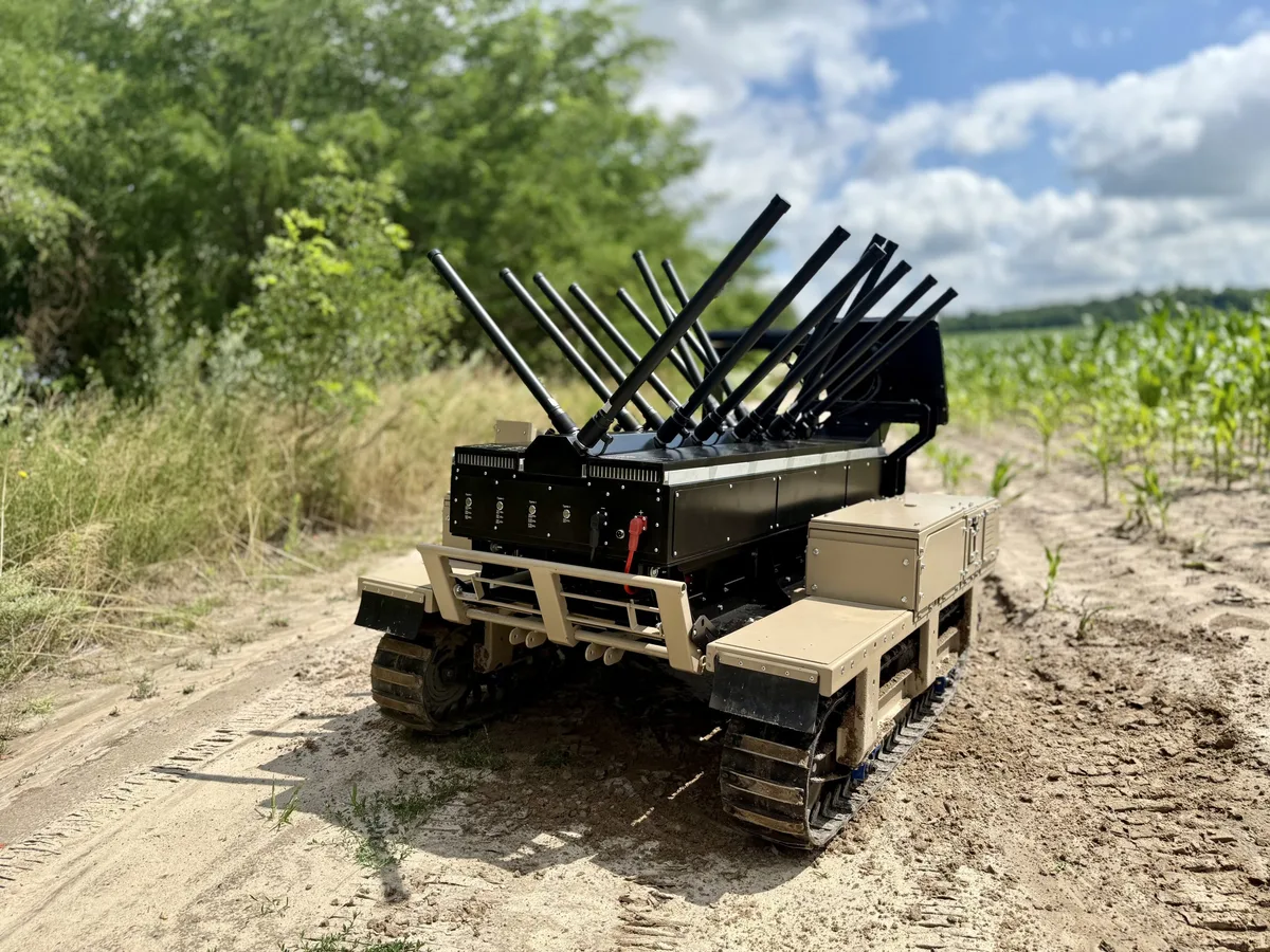 KVERTUS AD BERSERK, Remotely controlled ground robotic EW platform, Electronic Warfare - 2014 Russia-Ukraine War