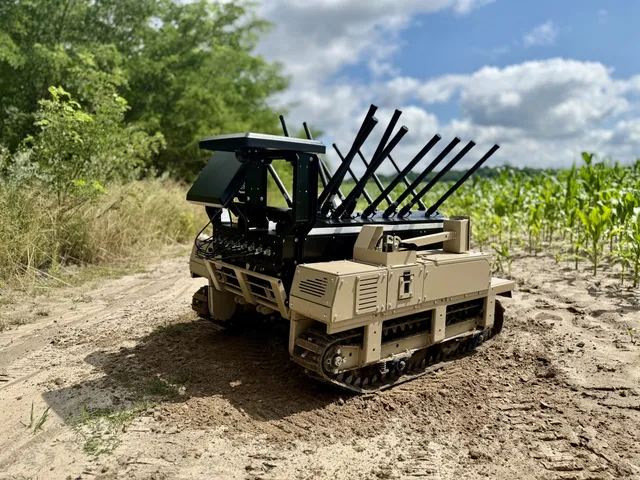 KVERTUS AD BERSERK, Remotely controlled ground robotic EW platform, Electronic Warfare - view 2