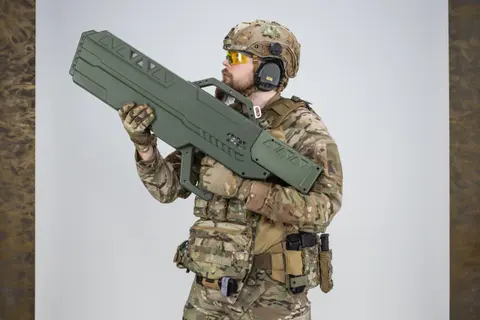 KVERTUS AD MW FROM DROPS, Man-portable anti-drone jammer variant, Air Defense