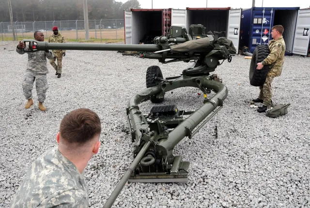 L118 Light Gun, 105 mm towed light howitzer, Artillery - view 1