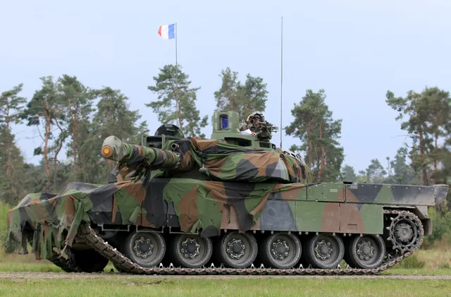120mm Giat CN120-26, 120 mm L/52 smoothbore tank gun, Tanks - view 1