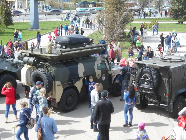 Leer-2 electronic warfare system, Mobile electronic warfare vehicle, Electronic Warfare - view 2