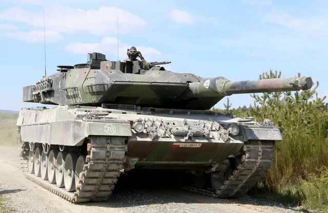 Leopard 2, Main battle tank, Tanks - view 6