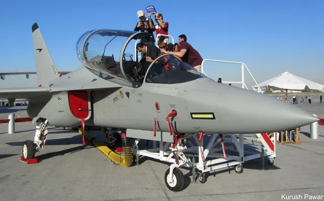 M-346, Advanced jet trainer / lead-in fighter trainer, Aircraft & UAVs - view 2